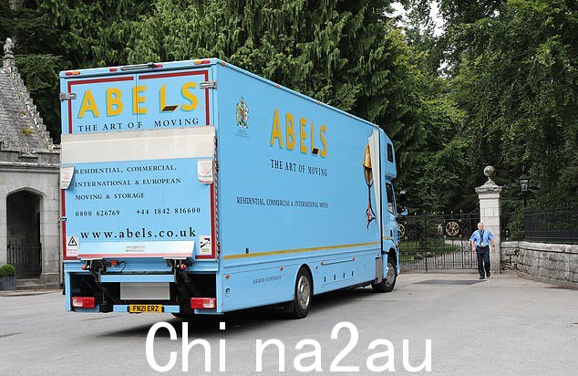 国王队家具货车于周六抵达巴尔莫勒尔城堡
