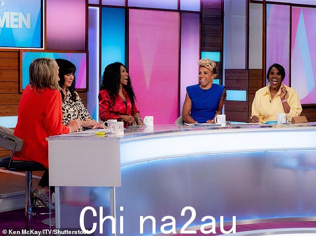 与 Ruth Langsford、Coleen Nolan、Dame Kelly Holmes 和 Toy Boy 歌手 Kelle Bryan 讨论她的职业生涯,承认她一直在努力应对“巨额税单”