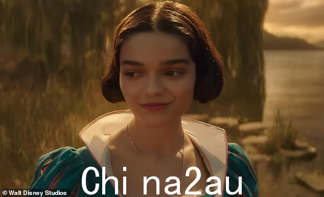 《白雪公主》翻拍明星蕾切尔·齐格勒 (Rachel Zegler),23 岁,在分享了电影预告片的两天后,在 X 上分享了她的政治观点,即使过去的评论遭到了强烈反对