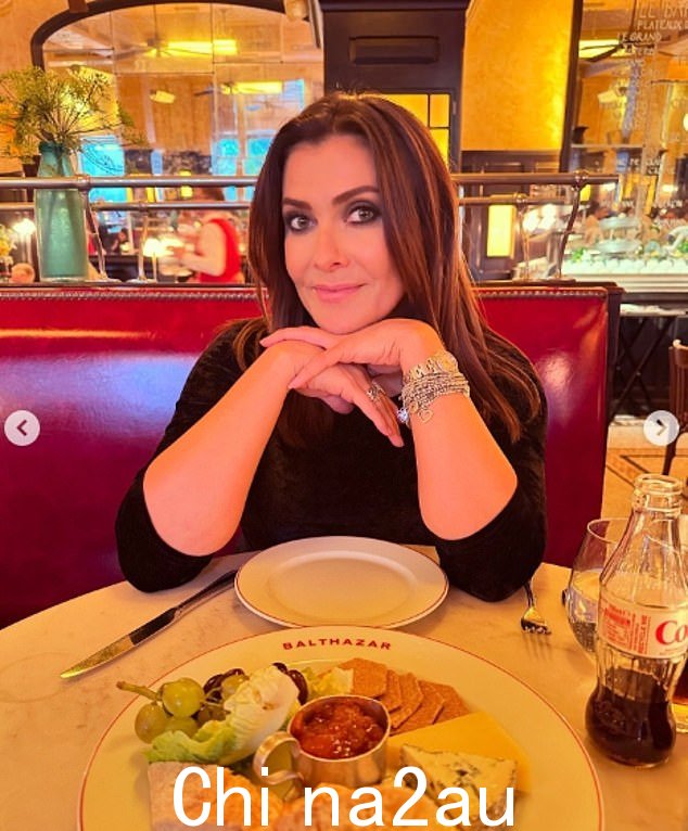 Kym Marsh 在她的角色退出“开放”后,随着科里危机的继续加深,她调侃她回到了鹅卵石路