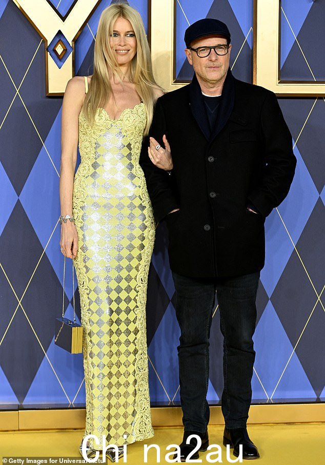 克劳迪娅·希弗 (Claudia Schiffer) 和《王牌特工》电影制片人马修·沃恩 (Matthew Vaughn) 拥有 Marv Studios,该工作室去年的营业额高达 2.644 亿英镑(1 月份在伦敦阿盖尔首映式上拍摄)