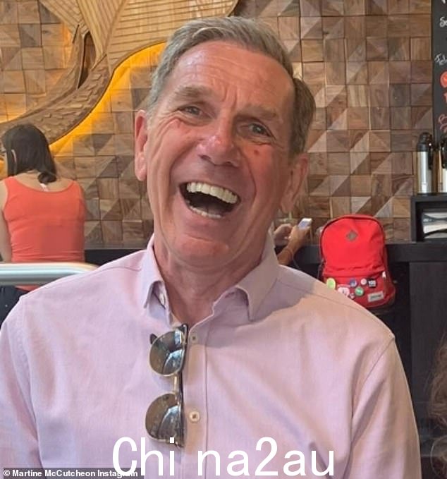 Martine 共享在本月的生日帖子中,她透露了“亲爱的杰克失去了她亲爱的爸爸”(杰克的父亲如图)