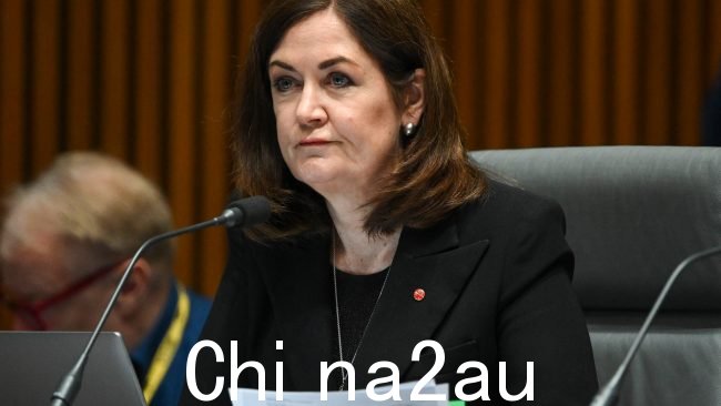 影子教育部长 Sarah Henderson 说她是“关注”参议员法鲁奇参与调查图片:NCA NewsWire / Martin Ollman