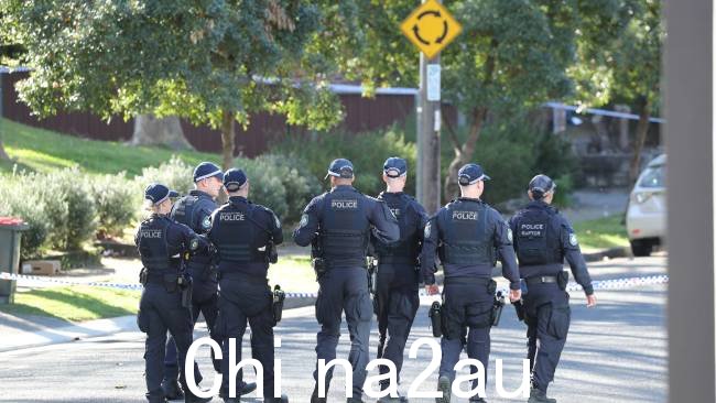 新南威尔士州警方已正在调查帕拉马塔哈罗德街致命的黑帮枪击事件现场。图片:Max Mason-Hubers
