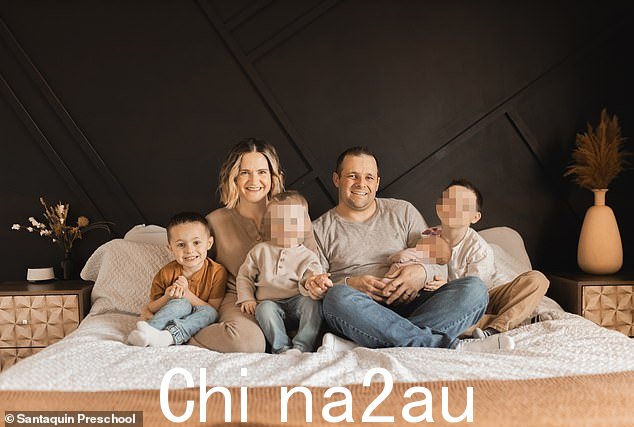 枪击事件发生时,男孩的父母,可能还有他的兄弟姐妹之一,都在家里,但没有和他一起在房间里