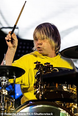 据报道,扎克·斯塔基 (Zak Starkey) 无意中透露自己计划本月早些时候举办派对,因此被禁止入住白金汉郡的 Airbnb 旅馆