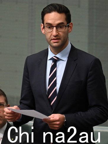 工党议员乔什·伯恩斯 (Josh Burns) 在本周早些时候就政府的举动打破了立场,他对阿尔巴尼斯先生周五的评论表示欢迎。图片:NewsWire / Martin Ollman