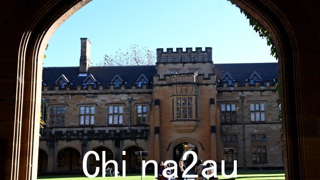 联邦反对派已警告澳大利亚精英八校联盟大学不要让他们从外国学生那里收到的“金河”分散了他们教育澳大利亚人的“基本义务”。 图片:NCA NewsWire / Jeremy Piper