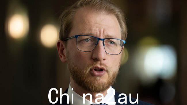 影子内政部长詹姆斯·帕特森指责总理试图“躲在澳大利亚情报组织背后”,而不是为加沙签证失败承担责任。图片:NCA NewsWire / Martin Ollman