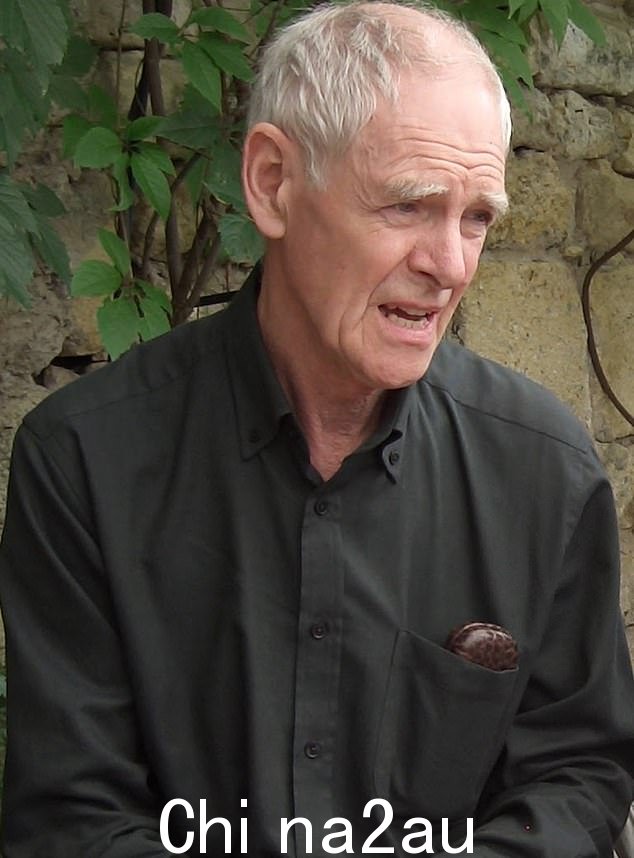 Brian Trueman(如图)在“92 年幸福生活”后去世