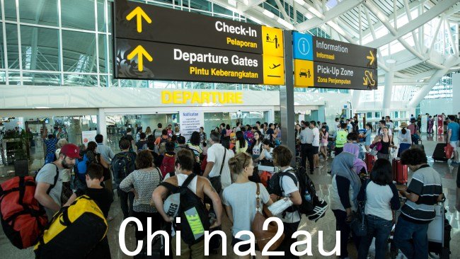一名澳大利亚男子在巴厘岛繁忙的机场突然倒地身亡。图片:Agung Parameswara/Getty Images
