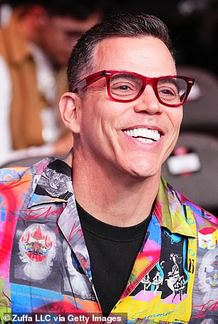 Steve-O 此前声称他在 2006 年与妮可·里奇的“风流韵事”是假的,并说“这是一个很大的宣传噱头。她会来接我 - 我不会开车 - 我想她也给狗仔队打电话'