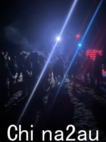 布鲁姆镇正在举行约200人的音乐活动。图片:西澳警察