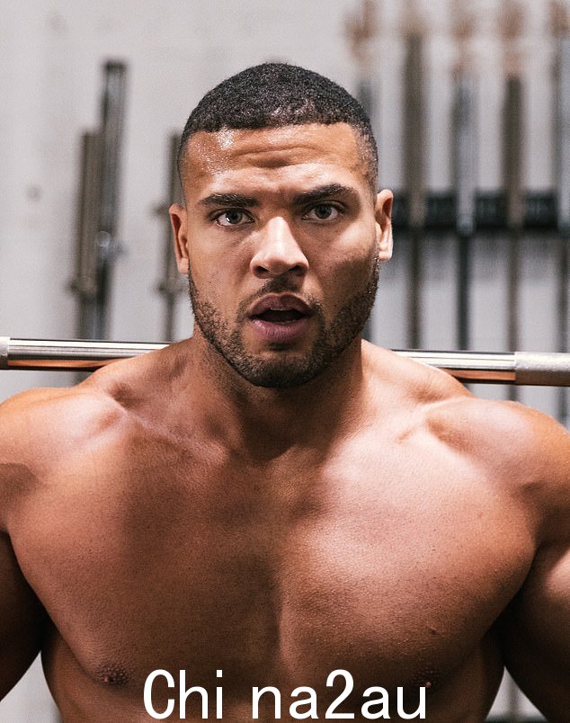 今年早些时候,扎克为了重启《角斗士》而放弃了 CrossFit。这位有影响力的人还获得了英国最健康男人的冠军