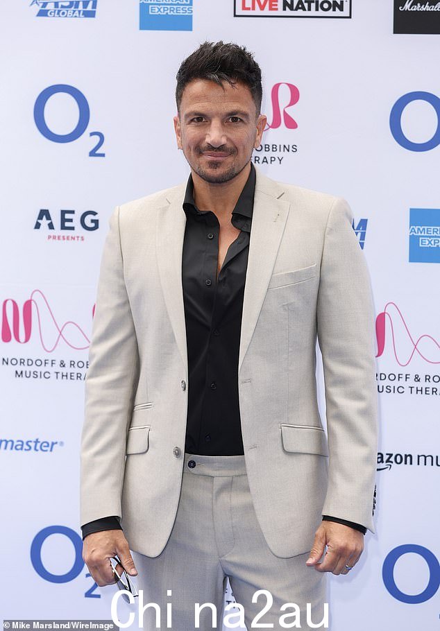 Peter Andre 受到父母婚姻的“启发”,在结婚 69 周年纪念日时,他在社交媒体上发布了一条甜蜜的帖子