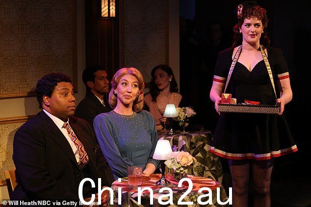 新报道还透露,克洛伊·特罗斯特 (Chloe Troast)(右)不会回归,这位女演员在她的 Instagram 故事中详细阐述了更多内容。