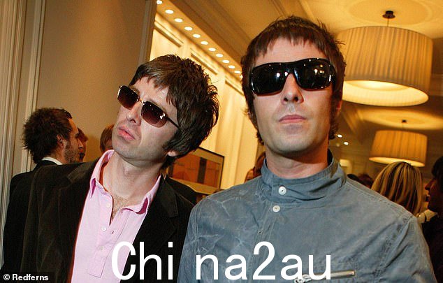 据报道,Oasis 计划在 2026 年重返纳贝沃斯,因为他们为备受期待的重聚巡演增加了更多日期