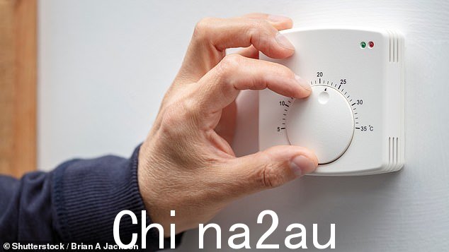 省钱大师说,对于任何通过直接借记支付能源账单的人来说,监控其信用余额非常重要(文件图片)
