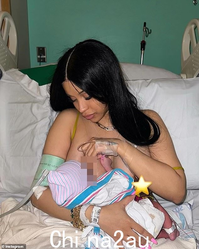 这位 31 岁的 WAP 说唱歌手在 Instagram 上的广播频道上分享了她对新宝贝女儿的喜悦,并感谢粉丝的支持和关心