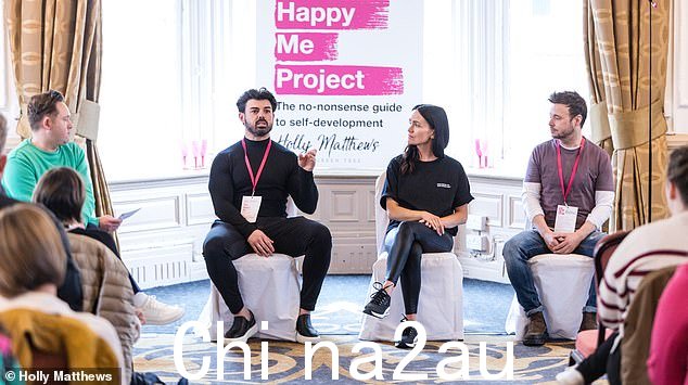 Holly 提出了 The Happy Me Project 的概念,以帮助人们在失去丈夫 Ross 后与悲伤作斗争