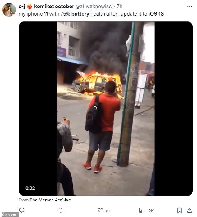一位受影响的用户发布了一辆爆炸汽车的 GIF,标题为:“我的 iphone 11 在更新到 iOS 18 后电池电量还剩 75%”