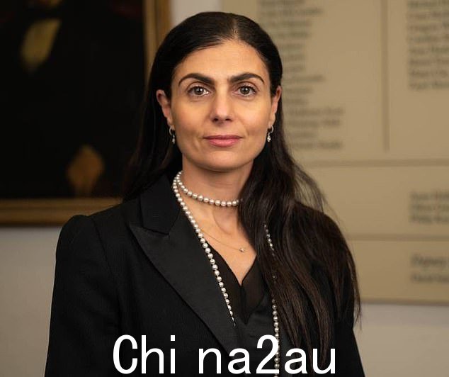 Maria Karaiskos KC,教会法院分庭的刑事律师,表示法官在宣判之前会考虑到爱德华兹的心理健康状况