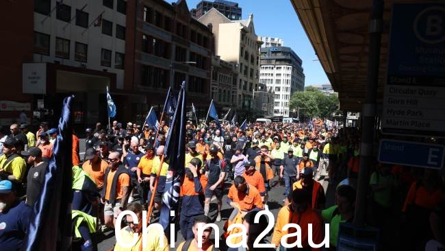 悉尼 CFMEU 抗议活动在中央车站附近的贝尔莫尔公园开始,随后工会成员游行到新南威尔士州议会大厦。图片:Rohan Kelly/澳大利亚新闻集团。