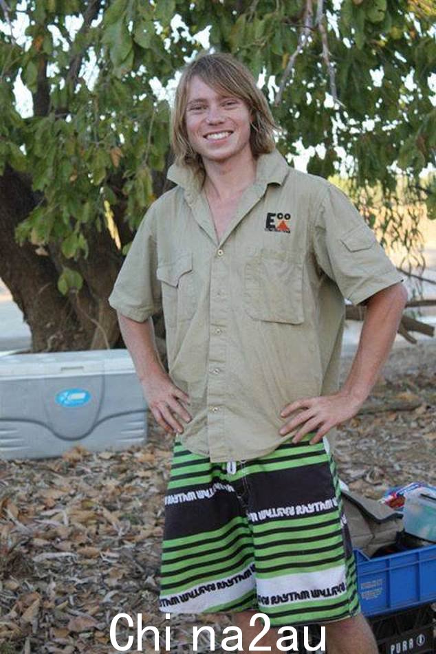 自从乔什·沃内克 (Josh Warneke) 晚上外出后被发现死在路边以来,已经过去 14 年了