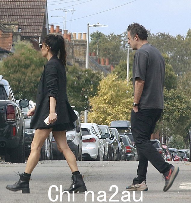 斯诺克王牌罗尼·奥沙利文 (Ronnie O'Sullivan) 和他的未婚妻莱拉·鲁阿斯 (Laila Rouass) 今天在自家门外被发现,此前有报道称他们结束了 12 年的恋情