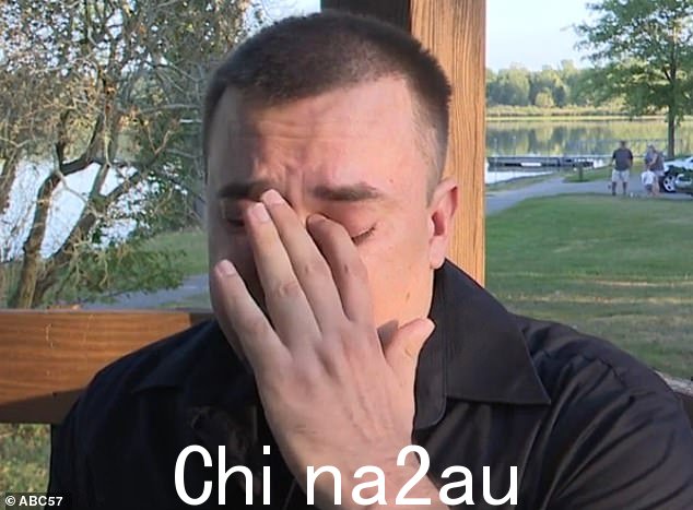这位悲痛的父亲敦促任何遭受心理健康问题的人伸出援手,并补充道:“如果你是父母,有孩子并且需要帮助,那就去寻求帮助吧。”