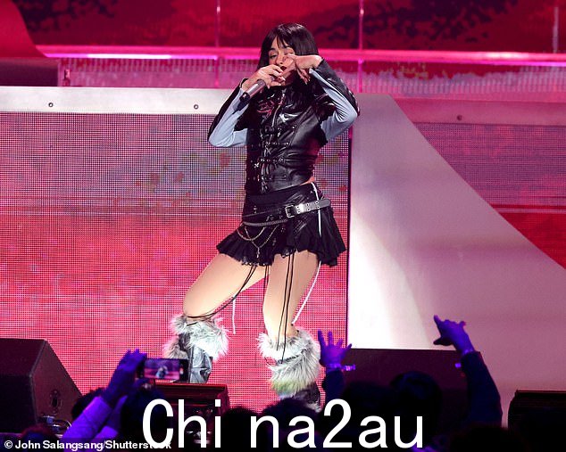 Cabello 首先作为 Fifth Harmony 的成员而声名鹊起,该乐队于 2012 年在 X Factor 上组建,随后于 2017 年凭借 Havana 等热门歌曲开始了成功的独唱生涯