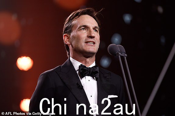 MELBOURNE,澳大利亚 - 9 月 23 日:AFL 首席执行官安德鲁·狄龙 (Andrew Dillon) 于 2024 年 9 月 23 日在澳大利亚墨尔本 Crown Palladium 举行的 2024 年布朗洛奖章颁奖典礼上发表讲话(摄影:Michael Willson/AFL Photos via Getty Images)
