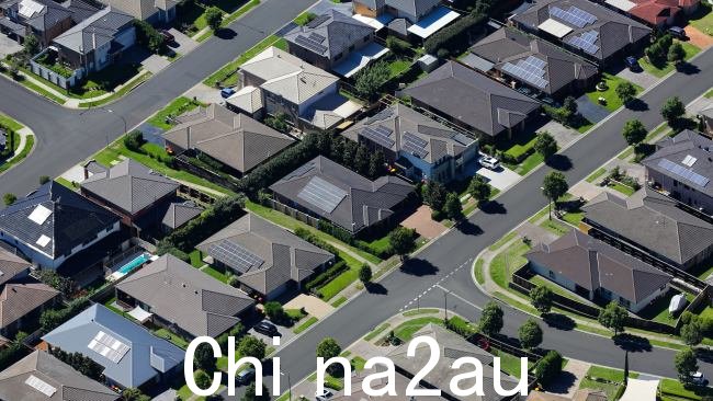 According据《悉尼先驱晨报》和《时代报》周三报道,政府已要求财政部探索负扣税和资本利得税的改革,作为下次选举时采取的一系列政策选择的一部分。图片:NCA NewsWire/Gaye Gerard