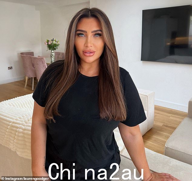 劳伦·古杰 (Lauren Goodger) 在一次令人心碎的采访中首次公开了在她的第二个孩子洛雷娜 (Lorena) 死产后医生告诉她的情况(最近拍摄)