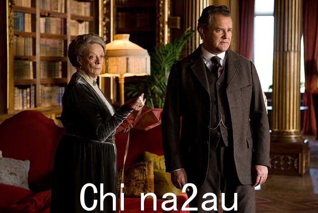 《唐顿庄园》的休·博纳维尔(Hugh Bonneville)在剧中扮演了她的儿子,他也表达了敬意,他说:“任何与玛吉有过镜头的人都会证明她敏锐的眼睛和敏锐的智慧和强大的天赋'