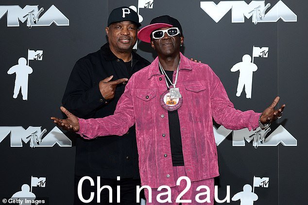 澳大利亚发起人 TEG Dainty 于周一代表 64 岁的 Chuck D(左)和 65 岁的 Flavor Flav(右)发表声明,解释取消是由于医疗原因Emergency