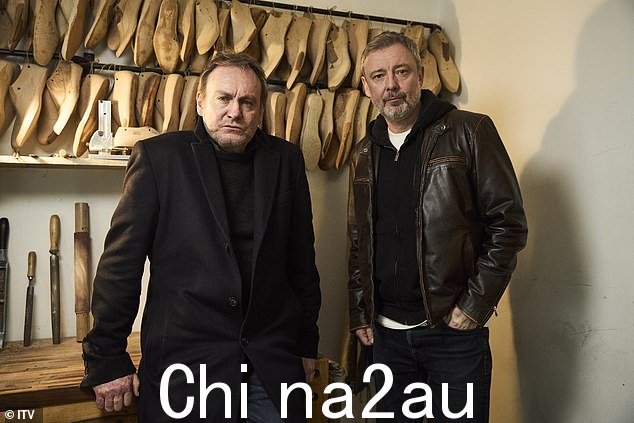 Philip Glenister (左) 和 John Simm (右)是朋友和火星生活联合主演