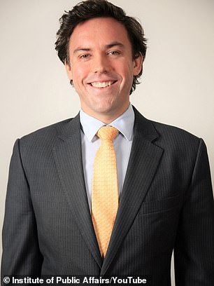 公共事务研究所副执行主任 Daniel Wild 表示,大量移民正在造成社会问题,因为建筑活动未能跟上人口快速增长的步伐