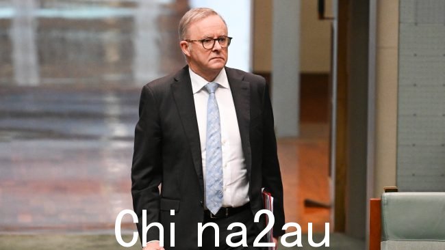 总理安东尼·艾博内塞 (Anthony Albanese) 将在墨尔本举行的新闻发布会上发表讲话。中东。 图片:NewsWire / Martin Ollman