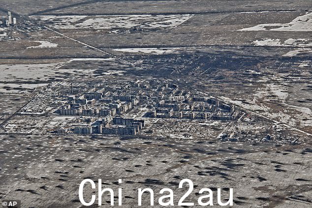 严重受损的武赫莱达尔镇的鸟瞰图,发生大规模爆炸时,俄罗斯军队在与乌克兰人进行了激烈的战斗后,从乌克兰人手中夺取了顿涅茨克地区的战略城镇武赫莱达尔。 Months