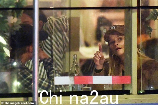 她和奥利维尔于七月下旬首次在纽约露面,DailyMail.com 独家报道称他们曾多次出现在纽约日期早于