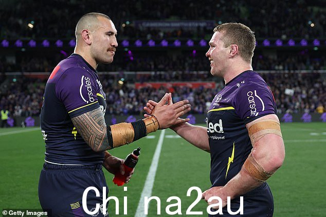 Josh King(右)需要在决胜盘中填补 Nelson Asofa-Solomona 的大鞋