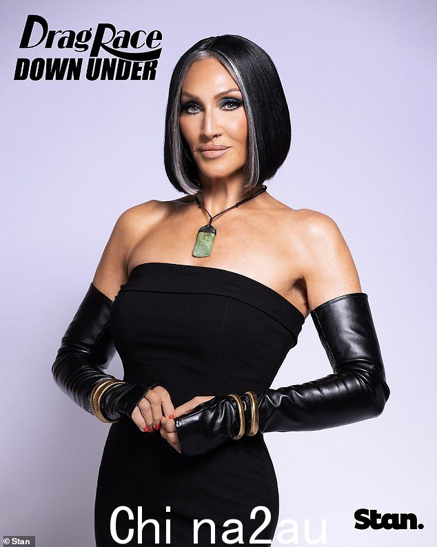 Stan Original Series Drag Race Down Under 第四季将于 11 月 1 日星期五首播,届时将有全新的皇后阵容。图为:主持人 Michelle Visage