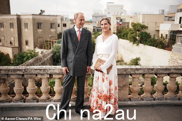 马耳他别墅对王室具有特殊意义,因为它是已故女王伊丽莎白二世和她的丈夫菲利普亲王在 1949 年至 1951 年间作为年轻新婚夫妇居住的地方