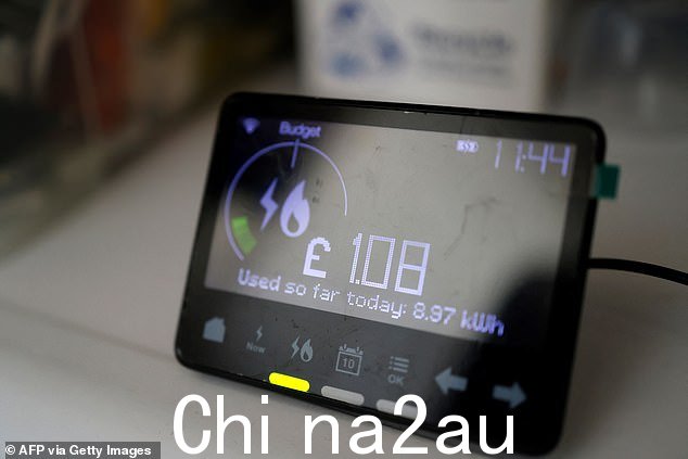 专家建议房主在阳光明媚的时候打开窗帘,利用大自然的免费热源