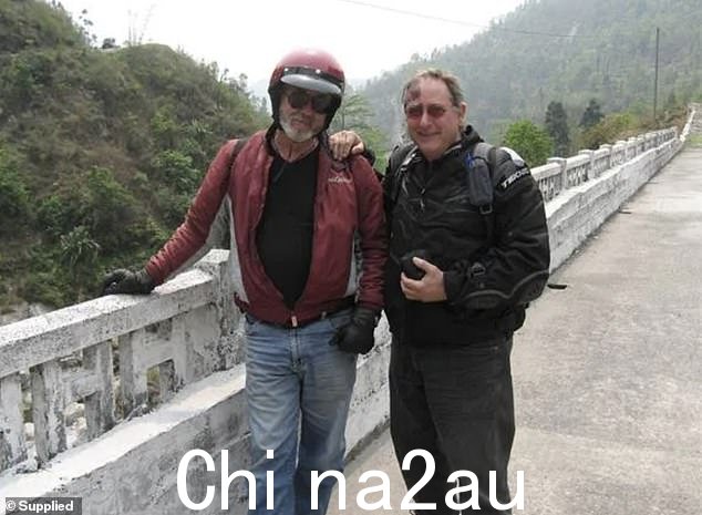 戴夫·劳森(右图)经营一家成功的企业四十多年,但由于找不到人在那里工作而不得不关闭它