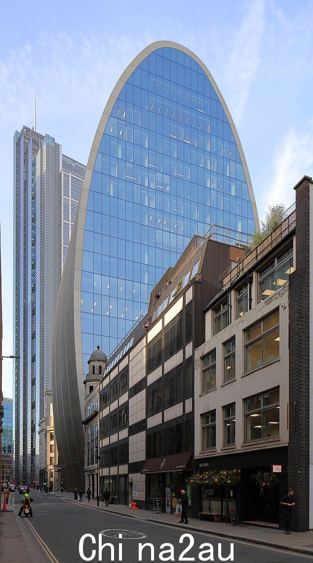 在伦敦西部,中国开发商 C C Land 已聘请代理商出售帕丁顿的 One Kingdom Street(如图),希望以 3 亿英镑的价格出售