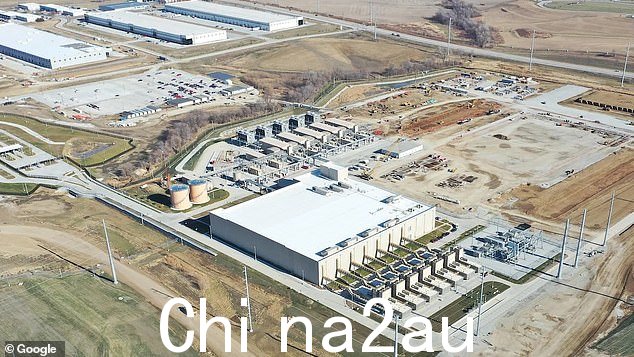 Google 在北美和全球范围内运营着大约 20 个数据中心(如图所示,Google 位于内华达州亨德森的数据中心)