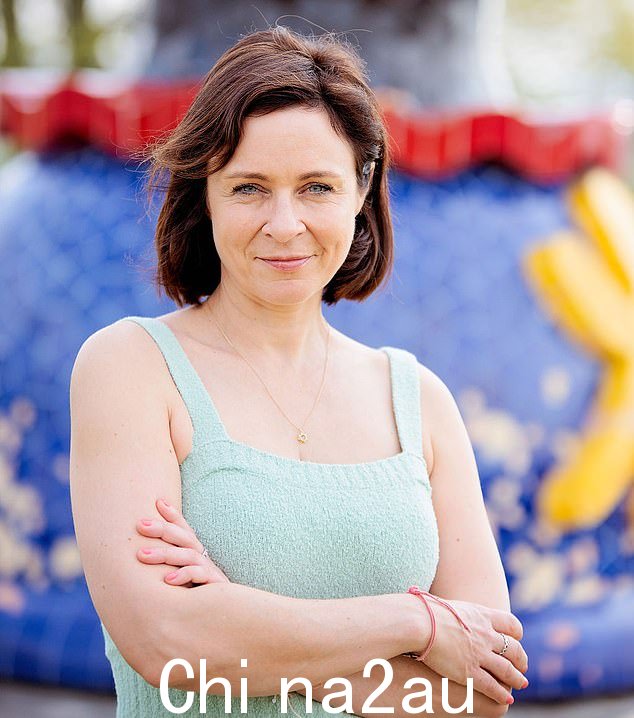 Lucy Rocca 是一位清醒教练,也是广受欢迎的 Soberistas 在线社区的创建者