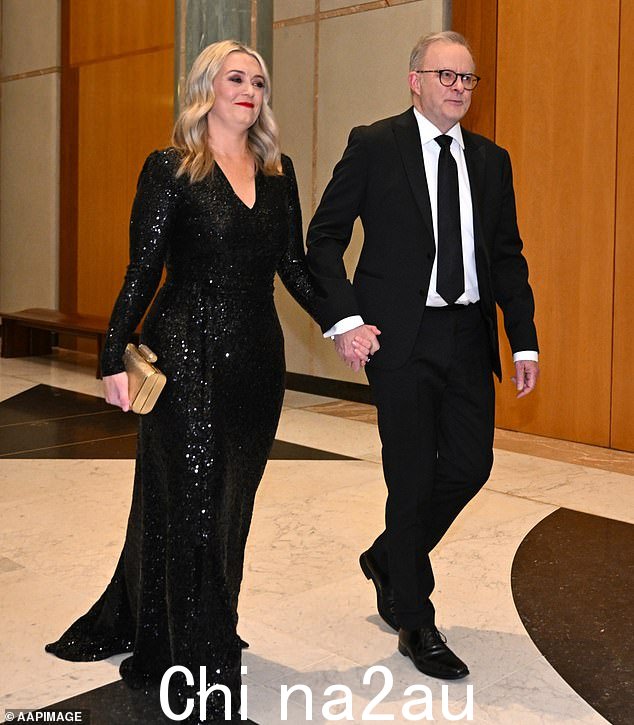 Albanese 先生和他的未婚妻 Jodie Haydon(如图)购买了位于新南威尔士州中央海岸科帕卡巴纳悬崖顶上的价值数百万美元的房子,作为他们的退休之家